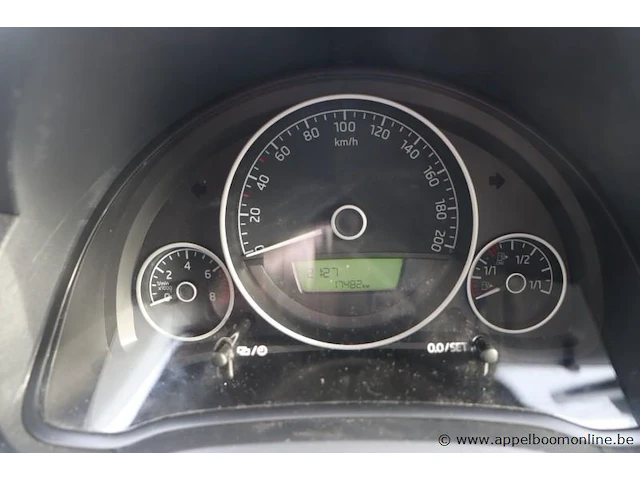 Hatchback skoda citigo, datum 1ste inschr 6/9/2016, chassis nr tmbzzzaazgd646291, km-stand 17482, euro 6b, schade rondom, mogelijks platte batterij - afbeelding 10 van  14