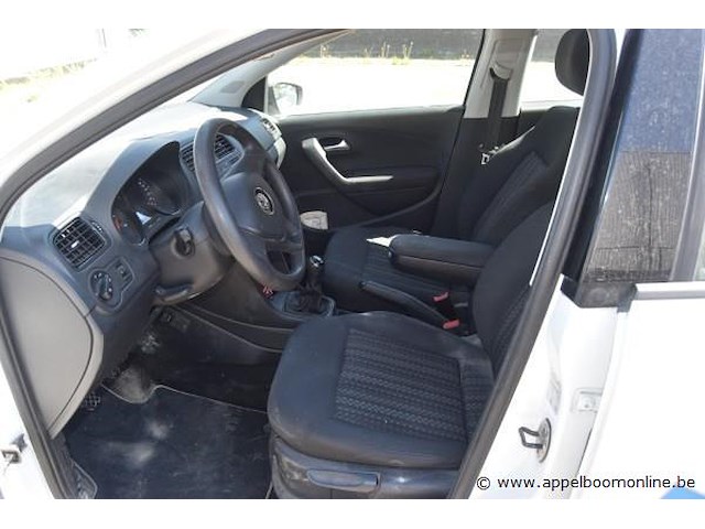 Hatchback volkswagen, polo, wvwzzz6rzhy233071, 1e insch 16/05/2017, 1422cm³, 66kw, diesel, euro 6b, 157511km, inschrijvingsbewijs deel i en ii, keuringsbewijs (geldig tot 16/05/2026), gelijkvormigheidsattest - afbeelding 3 van  22