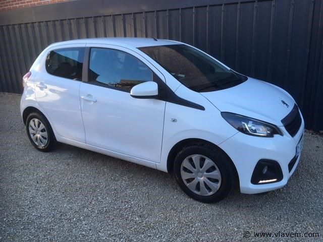 Hatchback - afbeelding 7 van  13