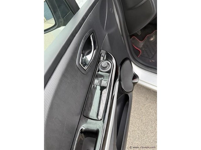 Hatchback - afbeelding 13 van  14
