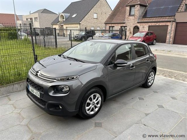 Hatchback - afbeelding 1 van  12