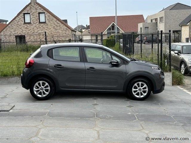 Hatchback - afbeelding 9 van  12