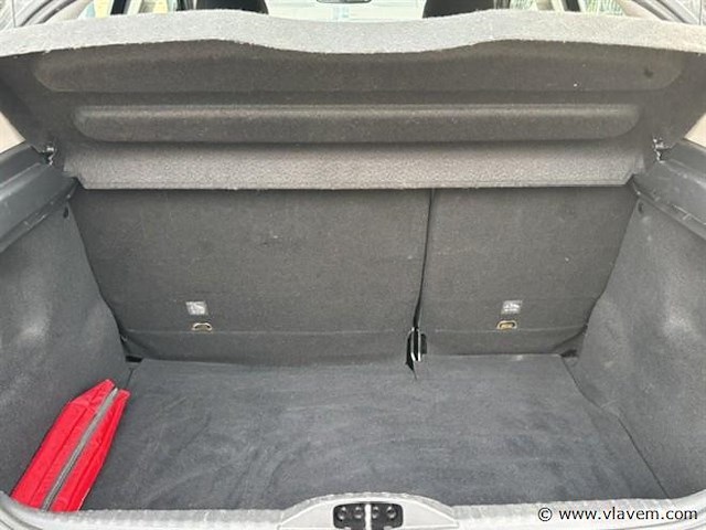 Hatchback - afbeelding 12 van  12