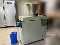 Haton deegafweger / deegdoseermachine (vermoedelijk haton) - afbeelding 1 van  11