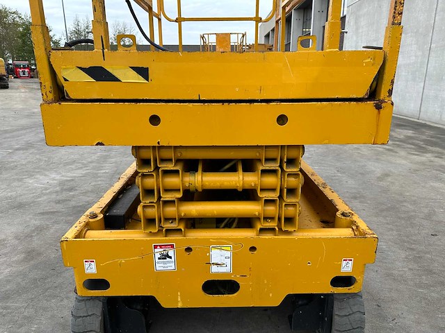 Haulotte - 2002 - compact 10 - hoogwerker - schaarlift - afbeelding 26 van  29