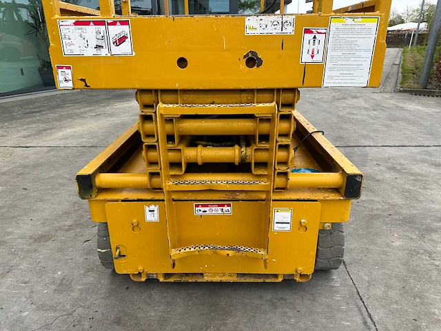 Haulotte - 2002 - compact 10 - hoogwerker - schaarlift - afbeelding 1 van  29