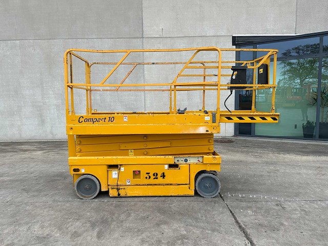 Haulotte - 2002 - compact 10 - hoogwerker - schaarlift - afbeelding 8 van  29