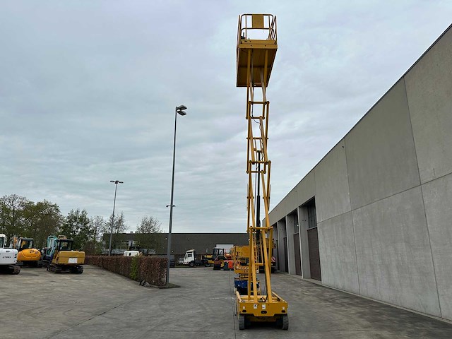Haulotte - 2002 - compact 10 - hoogwerker - schaarlift - afbeelding 20 van  29