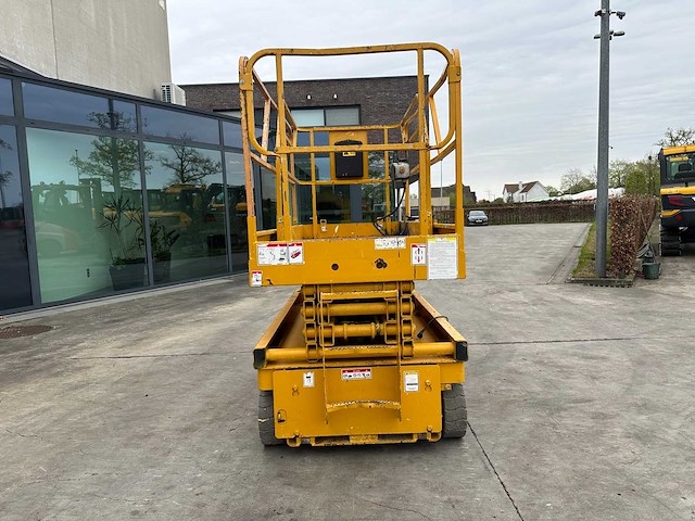 Haulotte - 2002 - compact 10 - hoogwerker - schaarlift - afbeelding 28 van  29