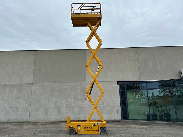 Haulotte - 2002 - compact 10 - hoogwerker - schaarlift - afbeelding 21 van  37