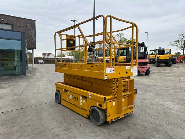 Haulotte - 2002 - compact 10 - hoogwerker - schaarlift - afbeelding 32 van  37