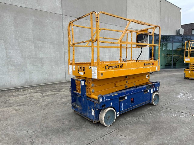 Haulotte - 2002 - compact10 - schaarlift - afbeelding 1 van  43