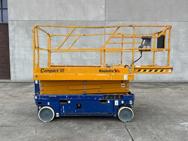 Haulotte - 2002 - compact10 - schaarlift - afbeelding 11 van  43