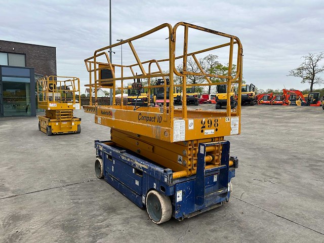 Haulotte - 2002 - compact10 - schaarlift - afbeelding 15 van  43