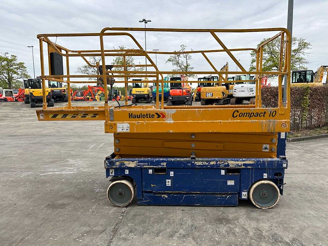 Haulotte - 2002 - compact10 - schaarlift - afbeelding 16 van  43