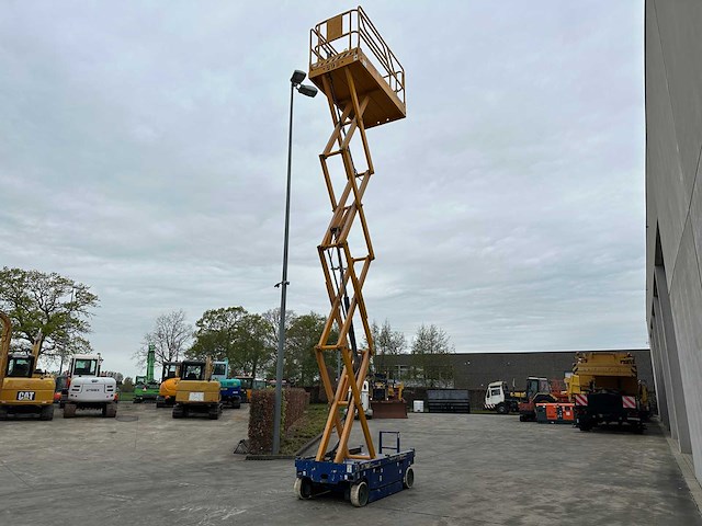 Haulotte - 2002 - compact10 - schaarlift - afbeelding 26 van  43