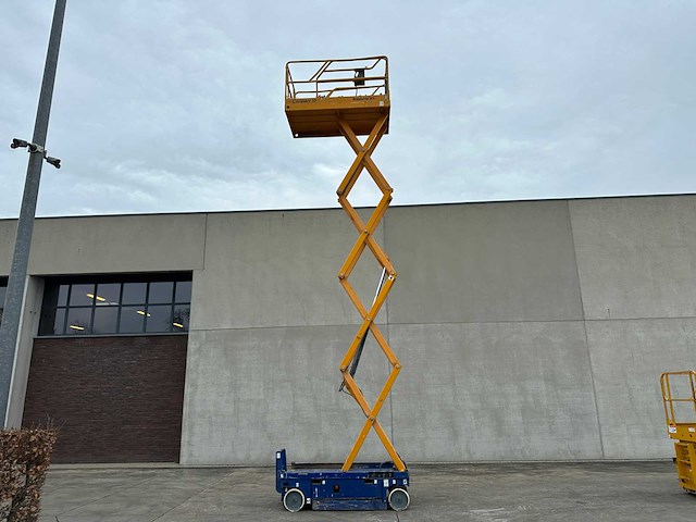 Haulotte - 2002 - compact10 - schaarlift - afbeelding 29 van  43