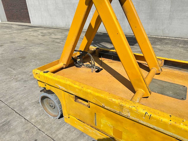 Haulotte - 2006 - compact 8 - schaarlift - afbeelding 29 van  41