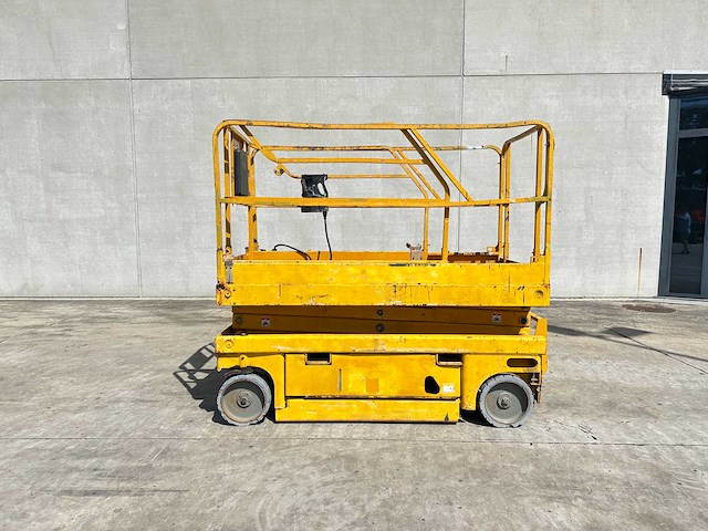 Haulotte - 2006 - compact 8 - schaarlift - afbeelding 40 van  41