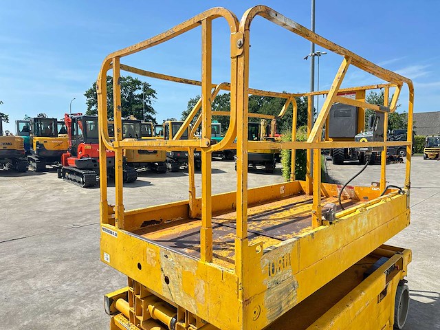 Haulotte - 2006 - compact 8 - schaarlift - afbeelding 6 van  20