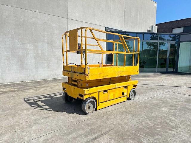Haulotte - 2006 - compact 8 - schaarlift - afbeelding 1 van  20