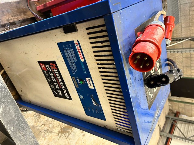 Hawker enersys type te industriële acculader heftruck - 80v – 90a - afbeelding 2 van  2
