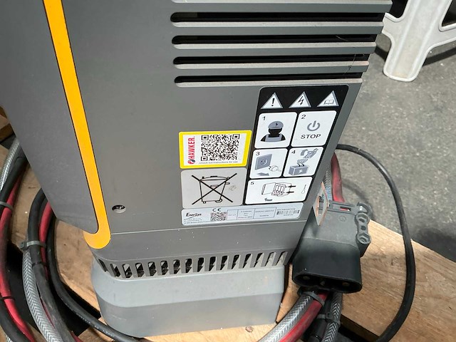 Hawker life-tech batterijlader - afbeelding 3 van  5