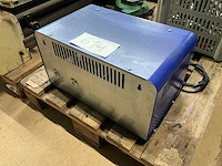 Hawker m e batterijlader - afbeelding 4 van  4