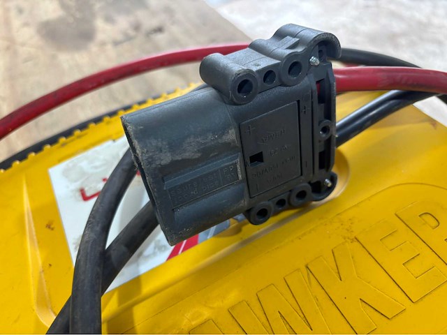 Hawker tc3 48v100a batterijlader (heftruck) - afbeelding 6 van  9