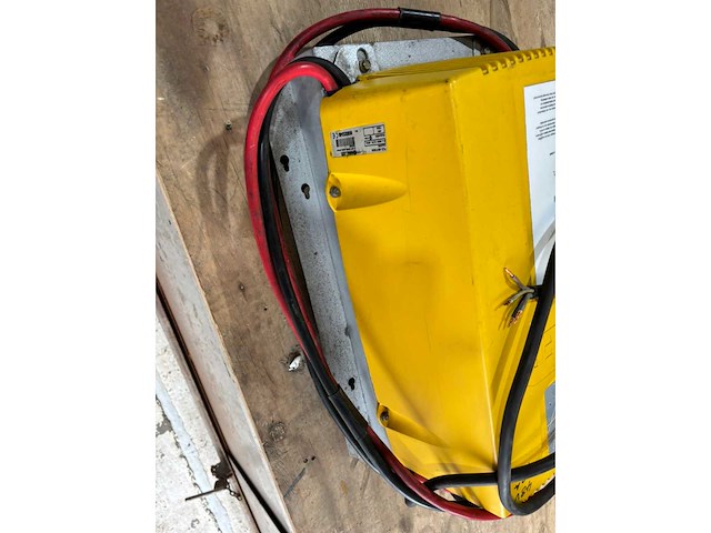 Hawker tc3 48v100a batterijlader (heftruck) - afbeelding 3 van  3
