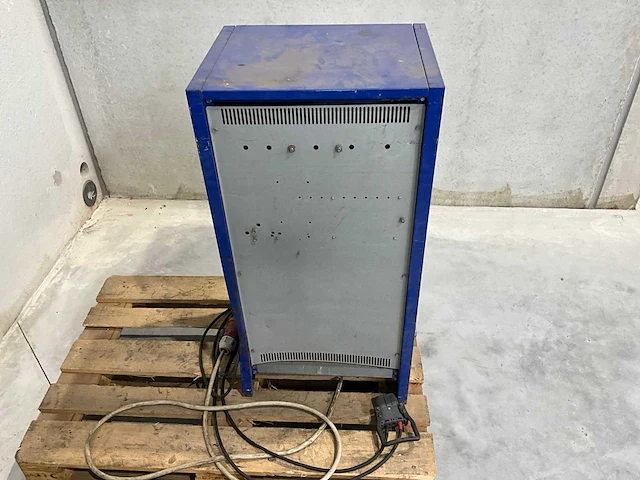 Hawker te 80v 90a acculader - afbeelding 4 van  8