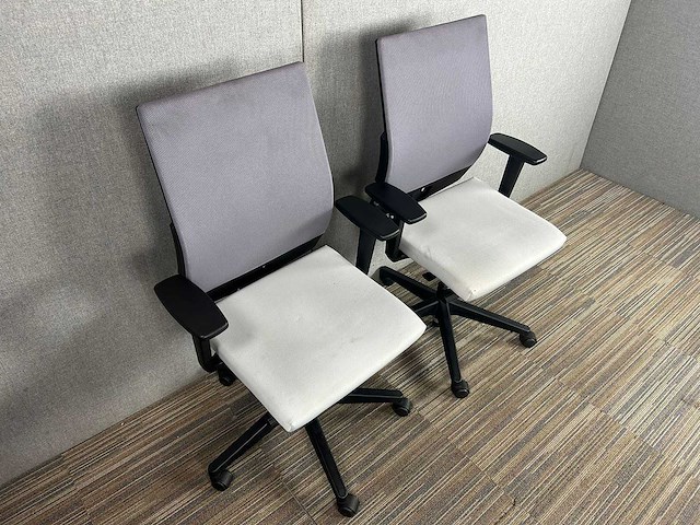 Haworth - desk chairs (4x) - afbeelding 4 van  4