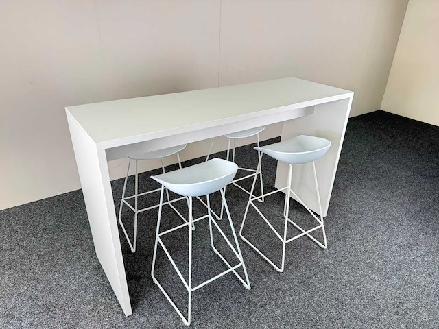 Haworth/hay - hoge vergadertafel + 4 designkrukken - vergaderset - afbeelding 3 van  3