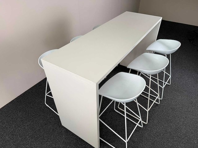 Haworth/hay - hoge vergadertafel + 6 designkrukken - vergaderset - afbeelding 3 van  3