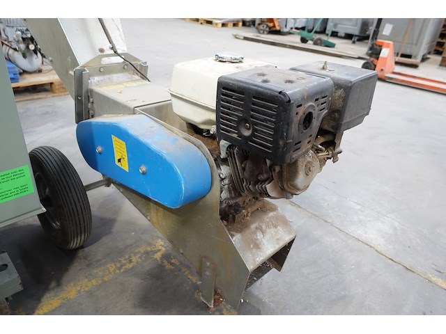 Haxelaar met benzine motor honda - afbeelding 10 van  11