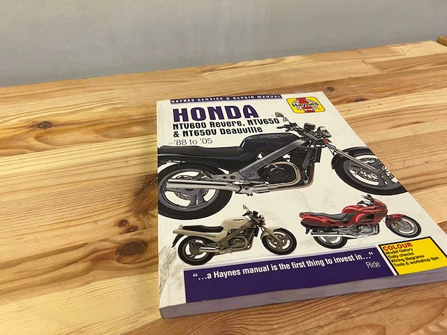 Haynes - werkplaatshandboek - haynes werkplaatshandboek honda nt650 / nt600 revere (engelstalig) - afbeelding 1 van  3