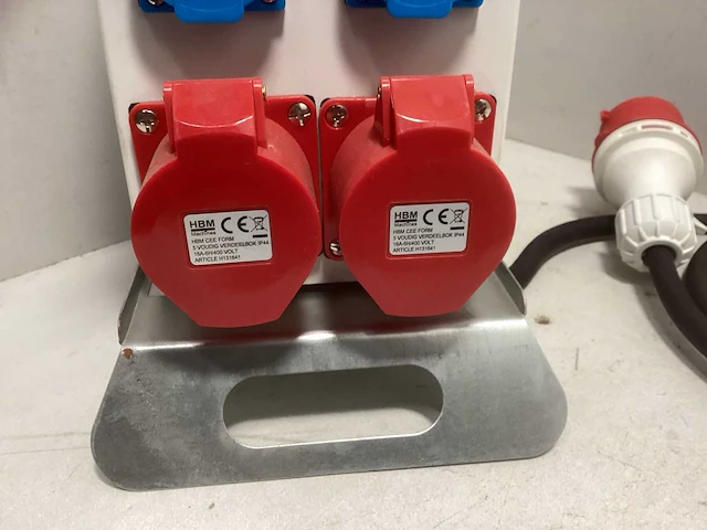 Hbm 2 x 400 volt en 4 x 230 volt verdeelblok - afbeelding 3 van  3