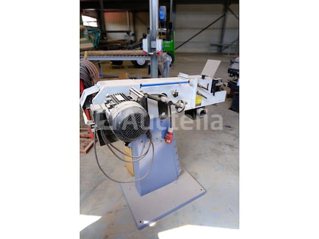 Hbm machine model 2 metaalontbraammachine - afbeelding 1 van  8