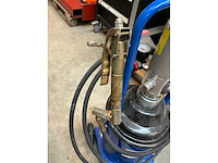 Hbm mobiele pneumatische vetpomp - afbeelding 3 van  6