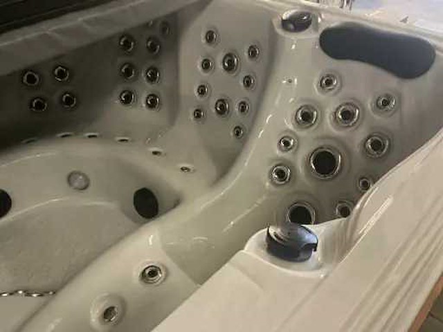 Heaven 333e jacuzzi - afbeelding 11 van  14