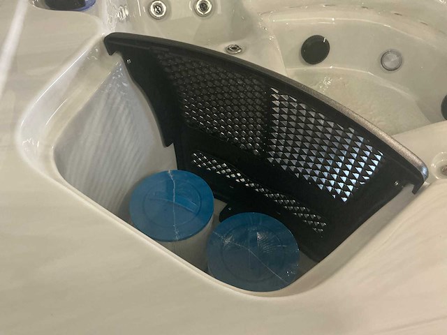 Heaven 333e jacuzzi - afbeelding 2 van  14
