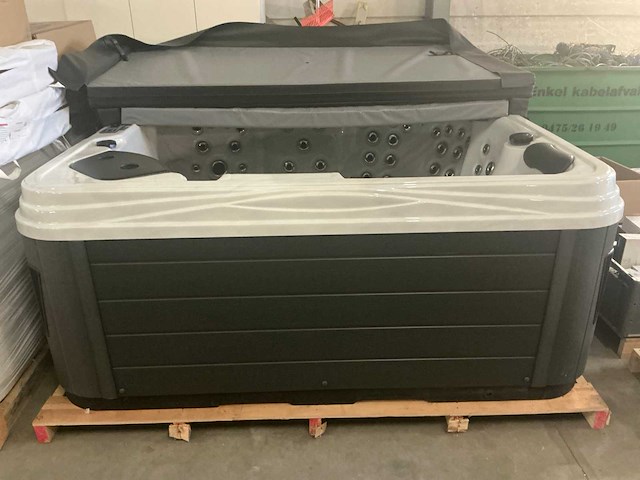Heaven 333e jacuzzi - afbeelding 8 van  14