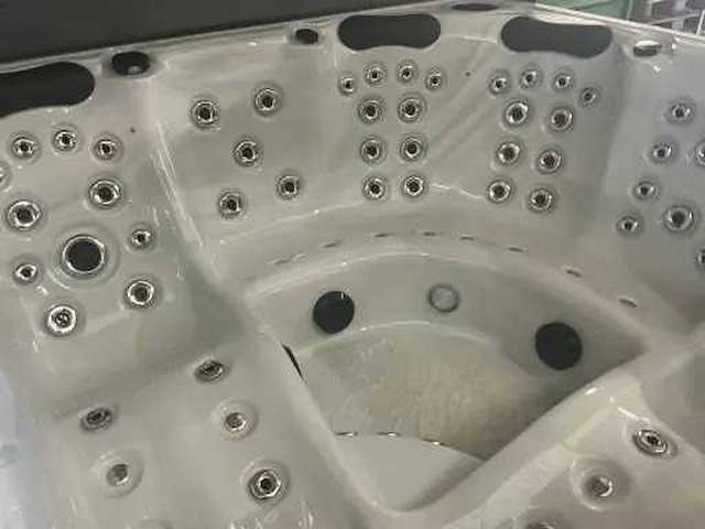Heaven 333e jacuzzi - afbeelding 10 van  14