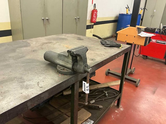 Heavy duty metalen werkbank - afbeelding 2 van  2