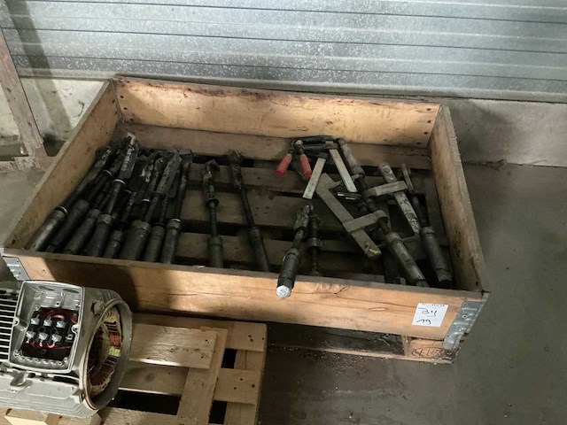 Heavy duty stalen tafel - afbeelding 6 van  14