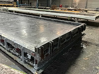 Heavy duty stalen tafel - afbeelding 8 van  14
