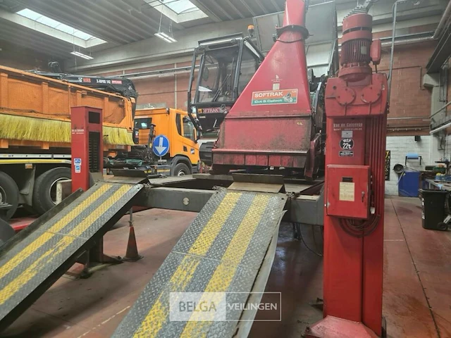 Hefbrug 22 ton - afbeelding 1 van  17