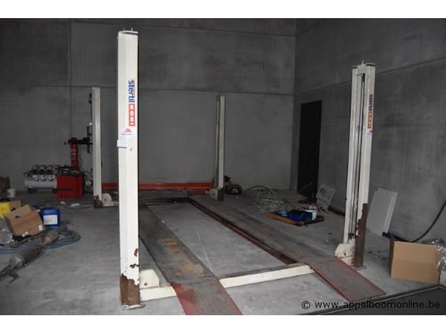 Hefbrug, stertil koni, st-4040, 400v, 9.6kw, werking niet gekend - afbeelding 1 van  2