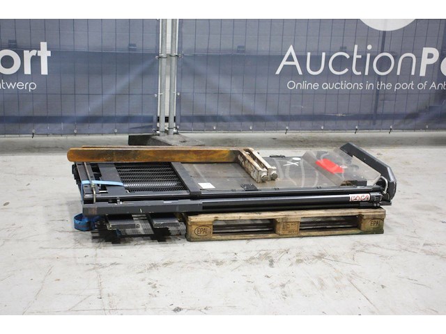 Hefmast linde l16 1600kg 2884mm met vorken - afbeelding 1 van  1