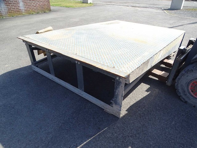 Hefplatforms - afbeelding 1 van  17